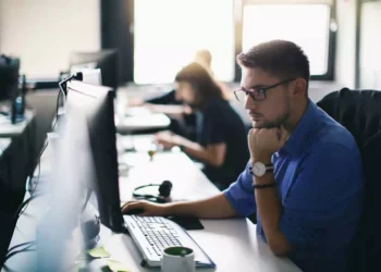 Εργασιακό νομοσχέδιο: Σε δημόσιο διαβούλευση – Τι προβλέπει, παραμένει το 11ωρο ανάπαυσης