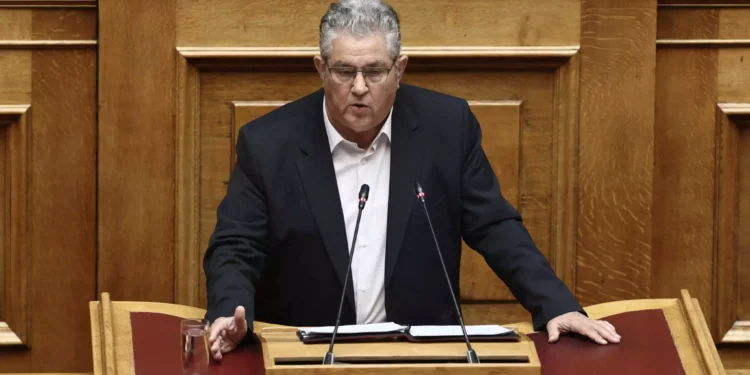 Στο νοσοκομείο με λοίμωξη του αναπνευστικού ο Δημήτρης Κουτσούμπας