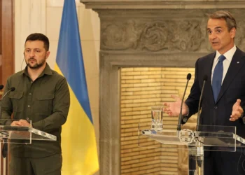 Μητσοτάκης σε Ζελένσκι: Τα εγκλήματα πολέμου στο έδαφος της Ουκρανίας πρέπει να βρουν τιμωρία από τη διεθνή Δικαιοσύνη