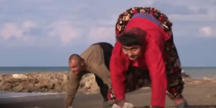 Τουρκία: Γρίφος για τους επιστήμονες παραμένει το μυστήριο με τα μέλη οικογένειας να περπατούν στα τέσσερα