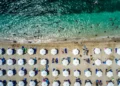 Νάξος: Στο αυτόφωρο τρεις επιχειρηματίες γιατί άπλωσαν ξανά ομπρελοκαθίσματα