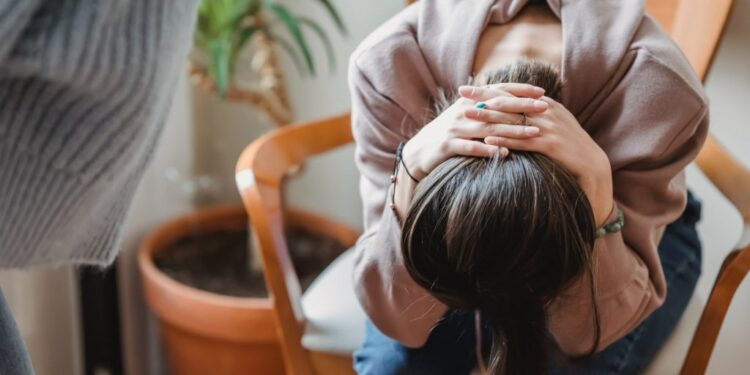 Κρήτη: Άγριος καβγάς ανάμεσα σε συμπεθέρες για τον χωρισμό των παιδιών τους – Βγήκαν μαχαίρια