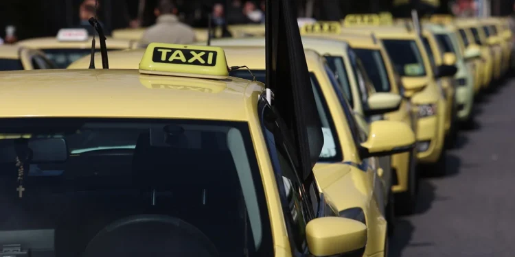 Αθήνα: Ταξιτζής δέχθηκε πυροβολισμούς στη Λεωφόρο Συγγρού – Μεταφέρθηκε στο νοσοκομείο με τραύματα