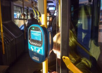 Τέλος το χάρτινο εισιτήριο σε Μετρό και λεωφορεία – Πώς θα πληρώνουμε