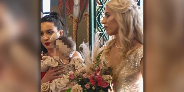 Επικό λάθος νονάς στη βάφτιση: Μπέρδεψε το όνομα του παιδιού προκαλώντας… εγκεφαλικό στη μάνα – Δείτε βίντεο