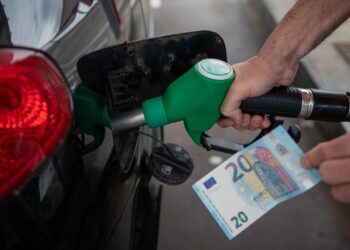 Νέος φόρος στα καύσιμα -Πότε έρχεται, πόσο θα αυξηθούν