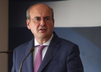 Κωστής Χατζηδάκης: Έρχεται νομοσχέδιο για τη φορολόγηση των ελευθέρων επαγγελματιών