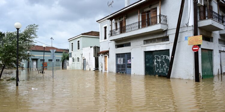 Κακοκαιρία Daniel: Βιβλικές καταστροφές σε Θεσσαλία και Μαγνήσια – 4 αγνοούμενοι, χωριά χωρίς νερό και ρεύμα