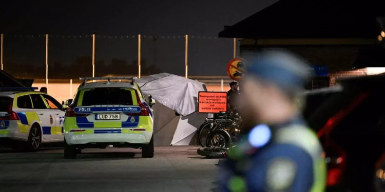 Έξαρση βίας στη Σουηδία! «Οι εγκληματίες είναι αδυσώπητοι» – Παιδιά ζητούν από συμμορίες να κάνουν φόνους – Στη μάχη ο στρατός