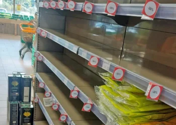 Θεσσαλία: Άδεια ράφια σε σούπερ μάρκετ, ξέμειναν από πετρέλαιο κίνησης -Ακινητοποιημένα φορτηγά