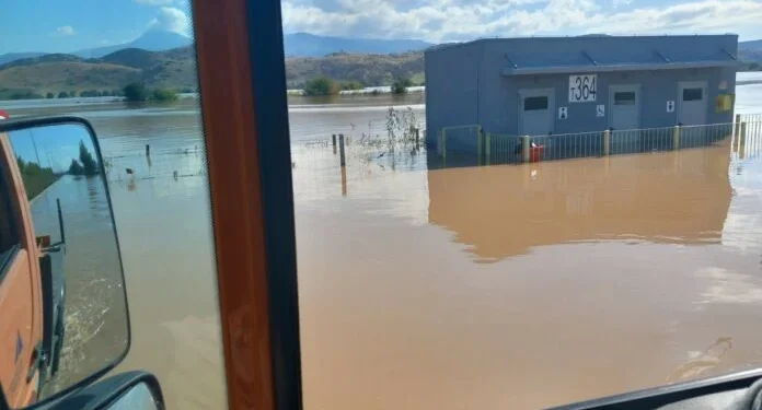 Κλειστή η Αθηνών – Θεσσαλονίκης, κομμένη στα δύο η χώρα για 4η μέρα(Βίντεο)