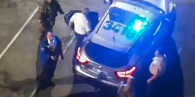 Βίντεο ντοκουμέντο: Η στιγμή των συλλήψεων του καπετάνιου και των μελών του πληρώματος του Blue Horizon