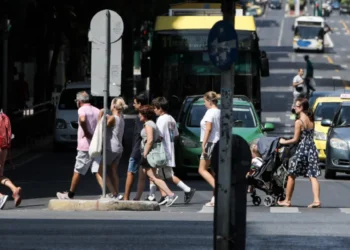Τι ισχύει με τα νέα μέτρα για ενίσχυση εισοδημάτων, πάταξη φοροδιαφυγής και Airbnb σε 12 ερωταπαντήσεις – Ποιους αφορούν