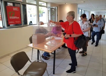 ΣΥΡΙΖΑ: Άνοιξαν οι κάλπες, ψηφίζουν για νέο πρόεδρο – 570 εκλογικά τμήματα σε όλη τη χώρα