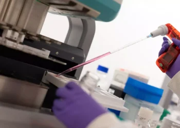 Πώς η κλιματική κρίση βάζει «φρένο» στη μάχη για την εξάλειψη του AIDS, της φυματίωσης και της ελονοσίας