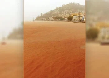 Κακοκαιρία Elias: Η λάσπη έχει φτάσει στη θάλασσα της Λίμνης Ευβοίας – Δείτε φωτογραφίες