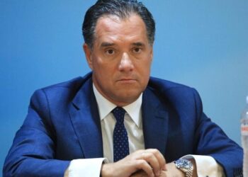 Πυρά Γεωργιάδη κατά Κασσελάκη: Θέλει διαχωρισμό Εκκλησίας – Κράτους και το αναθέτει… στον Θεό