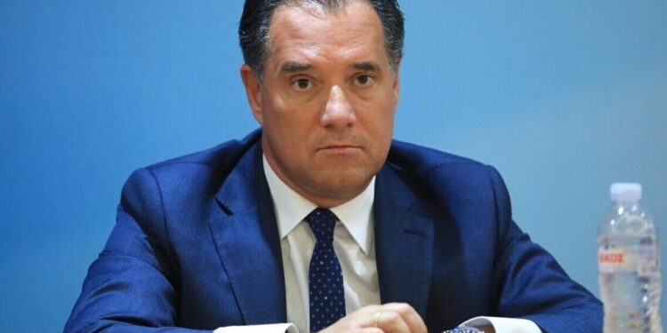 Πυρά Γεωργιάδη κατά Κασσελάκη: Θέλει διαχωρισμό Εκκλησίας – Κράτους και το αναθέτει… στον Θεό