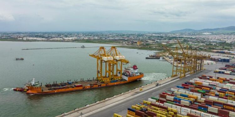 Θρίλερ στη Θεσσαλονίκη: Νεκρός οδηγός στο Λιμάνι – Τα πρώτα στοιχεία