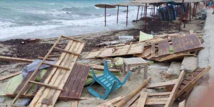 Κακοκαιρία Daniel – Χαλκιδική: Η θάλασσα μπήκε σε σπίτια και καταστήματα στο Πευκοχώρι – Δείτε βίντεο