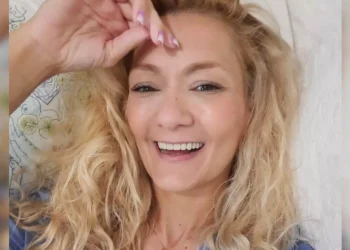 Λιβύη: «Της φάνηκε περίεργο που προσγειώθηκαν αλλού» υποστηρίζει ο σύζυγος της επισμηναγού Εύης Ανδρεαδάκη