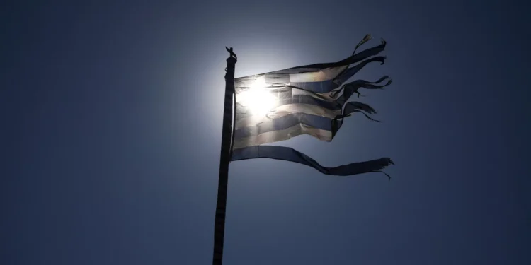 Καιρός: Μικρή άνοδος της θερμοκρασίας σήμερα και ισχυροί βοριάδες