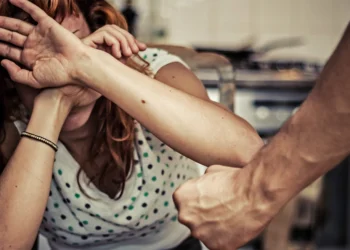 Βόλος: Ο 28χρονος Αλβανός είχε ξυλοκοπήσει την 22χρονη και επειδή γέννησε κορίτσι!