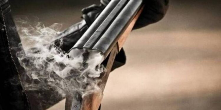 Πυροβολισμοί στον Πειραιά: Αναφορές για έναν βαριά τραυματισμένο