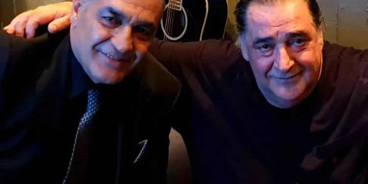 Βασίλης Καρράς: Ο αδελφός του μιλά για την περιπέτεια υγείας του – «Παλεύει και ελπίζει, ο Θεός είναι μεγάλος»