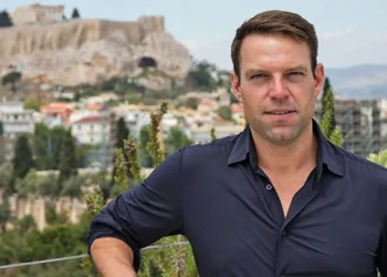 Κασσελάκης κατά Μπέου: Ο Μητσοτάκης να άρει τη στήριξή του – Να μην διεκδικήσει ξανά τη δημαρχία του Βόλου