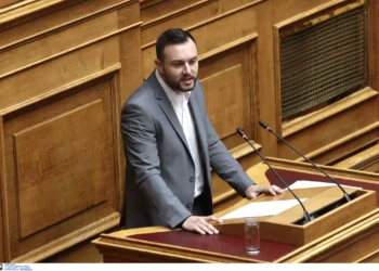 Σπαρτιάτες: Ανεξαρτητοποιήθηκε ο βουλευτής Λάρισας Κωνσταντίνος Φλώρος