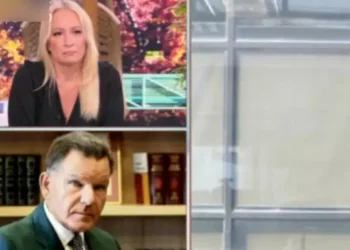 Ένταση on air για Γραμμέλη και Κούγια για τις πατσαβούρες – “Σε ποια γειτονιά μεγαλώσατε;”(Βίντεο)