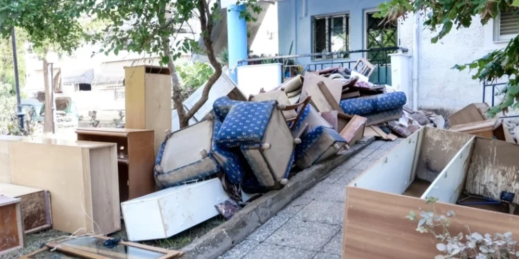 Όργιο αισχροκέρδειας καταγγέλλουν οι πλημμυροπαθείς: «Μου είπαν “το νοικιάζω μόνο σε δημόσιο υπάλληλο”, είναι μαυραγορίτες» (vid)