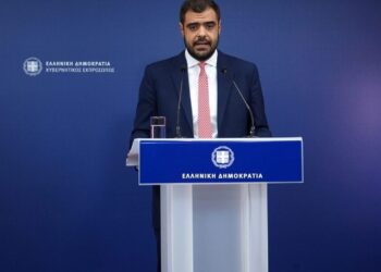 Μαρινάκης: Μόνιμη αύξηση αποδοχών αντί για έκτακτα βοηθήματα