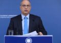 Οικονόμου: «Λευκό αδειανό πουκάμισο ο Κασσελάκης»