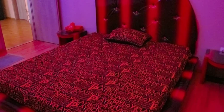 Θεσσαλονίκη: Ρομποτική κάμερα έβγαζε βίντεο σε παράνομο οίκο ανοχής – Πέντε συλλήψεις