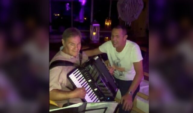 Πάνος Καμμένος: Ανέβασε βίντεο να τραγουδάει το «Ποτέ θα κάνει ξαστεριά»