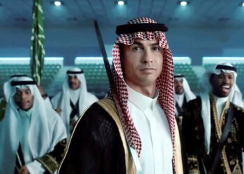 Απίστευτο βίντεο με τον Κριστιάνο Ρονάλντο ντυμένο Άραβα σεΐχη