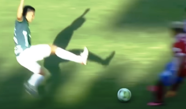 Το πιο δολοφονικό τάκλιν όλων των εποχών – Έβγαλε νοκ-άουτ δύο αντιπάλους(Βίντεο)