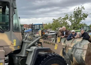 Έφτασε στον Παλαμά Καρδίτσας ο στρατός: Απεγκλωβίζουν ηλικιωμένους από τα παράθυρα -Συγκλονιστικές εικόνες
