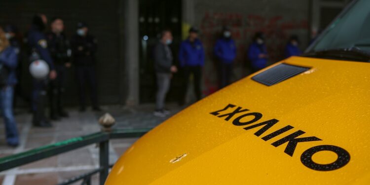 Αδιανόητο περιστατικό στη Θεσσαλονίκη: Ξέχασαν 9χρονο ΑμεΑ για τέσσερις ώρες μέσα σε σχολικό λεωφορείο