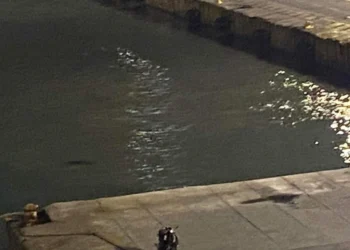 Τραγωδία στον Πειραιά: Σκοτώθηκε όταν πήδηξε για να προλάβει το πλοίο που είχε λύσει κάβους για Κρήτη!