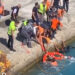 Τήνος: Γυναίκα έπεσε στη θάλασσα κατά την επιβίβαση στο πλοίο – Έσπευσαν να την σώσουν (Βίντεο)