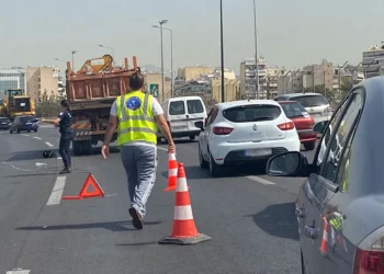Κηφισός: Αναβάτης μηχανής ενεπλάκη σε καραμπόλα με φορτηγό και σκοτώθηκε