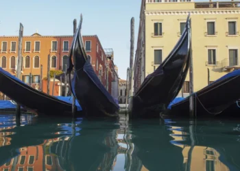 Η Βενετία βάζει φόρο 5 ευρώ στους τουρίστες ημερησίων εκδρομών -Φοβούνται πως μετατρέπεται σε Disneyland