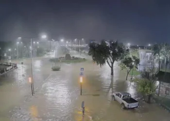 Κακοκαιρία Elias: Μήνυμα του 112 για απαγόρευση κυκλοφορίας στον Βόλο