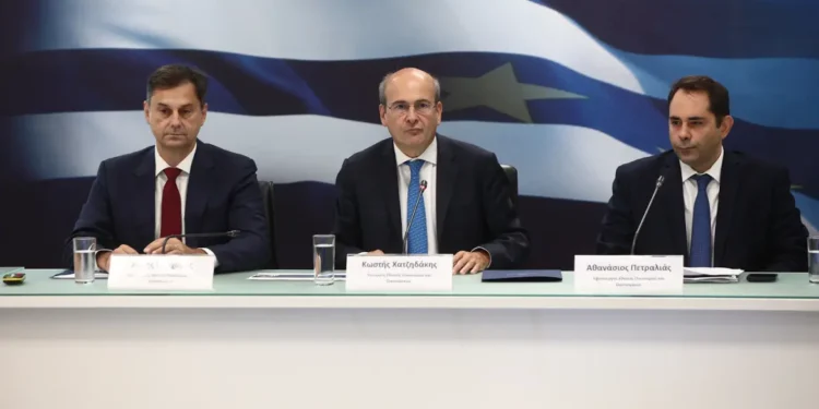 Υπουργείο Οικονομικών: Με 13 μέτρα και 1,1 δισ. η νέα στήριξη του εισοδήματος – Τα 10 μέτρα για την φοροδιαφυγή