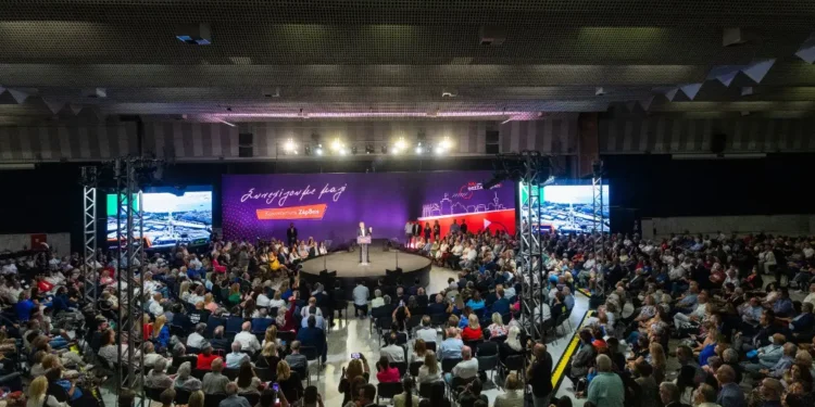 Παράσταση νίκης για Ζέρβα από το κατάμεστο Βελλίδειο – Γαλάζια πανστρατιά στήριξης (Βίντεο)