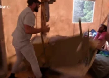 Άγριος τσακωμός στη Φάρμα: «Είσαι ρεντίκολο της κοινωνίας» (vid)