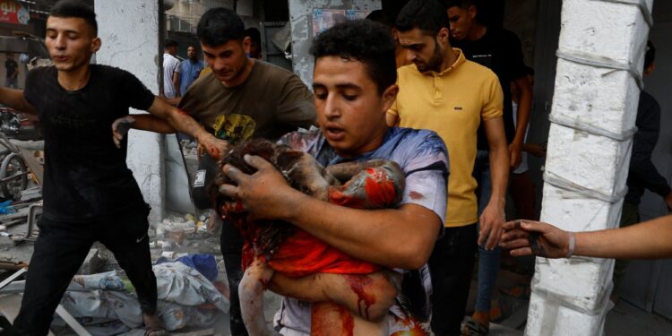 Live οι εξελίξεις σε Ισραήλ και Γάζα: Φρικιαστικές εικόνες μετά τους ολονύχτιους ισραηλινούς βομβαρδισμούς